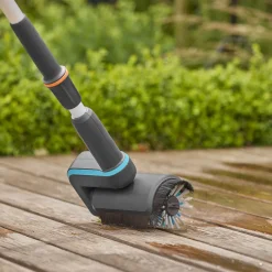 Altantvättset Gardena Batteridriven AquaBrush inkl. Batteri & Laddare