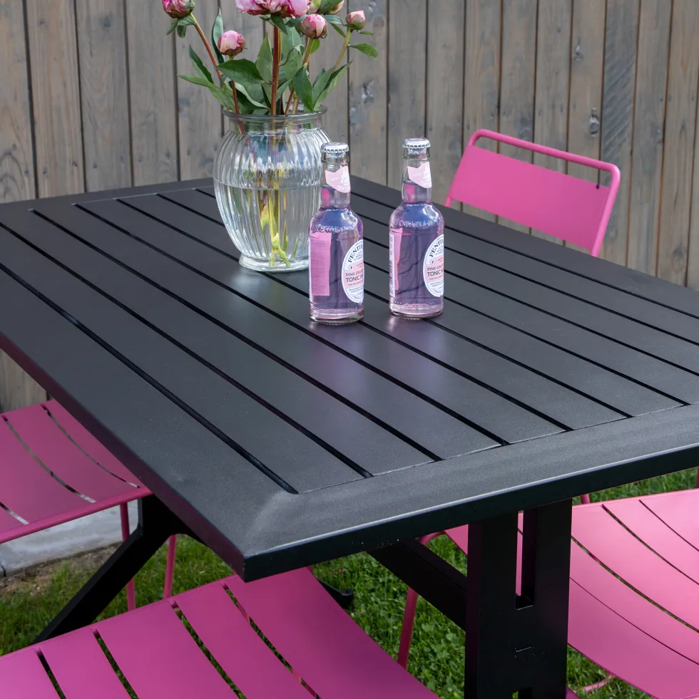 Cafébord Venture Home Wheeler 120x70 cm