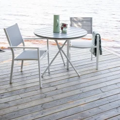 Cafégrupp Venture Home Pincy Ø 90 med 2 Copacabana Matstolar