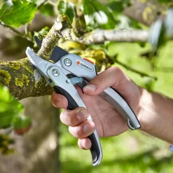 Flerstegssekatör Gardena Comfort SmartCut