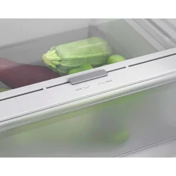 Fristående Kyl/Frys Electrolux LNT6MD32K Svart TwinTech® No Frost