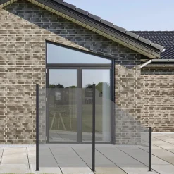 Glasstaket Hortus med Aluminiumskena LutadRökfärgad