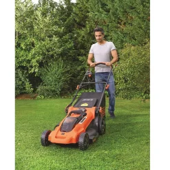 Gräsklippare Black+Decker CLMA4820L2