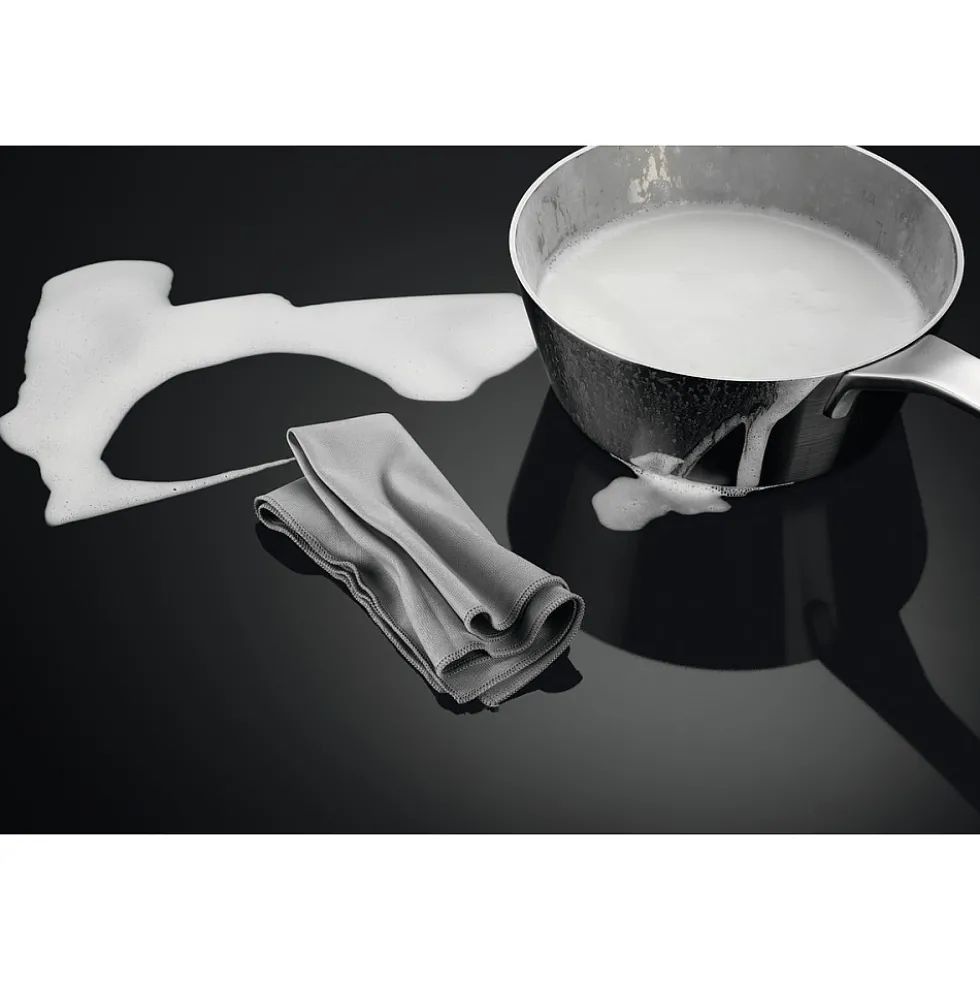 Induktionshäll AEG IKE42640KB Svart med Bridgefunktion och ActiveTouch