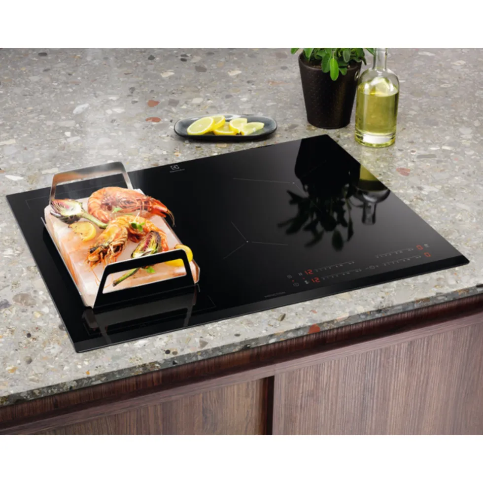 Induktionshäll Electrolux FlexiBridge HOB750MF Svart med Smarta Funktioner