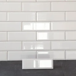 Kakel Arredo Metro Biselado Blank Vit 10x30 cm