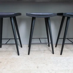Kalksten Italian Marble Lindholmen 30 cm Fallande Längd Slipad