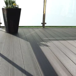 Komposittrall gop Woodlon Ljusgrå Solid 5400 mm Helpall