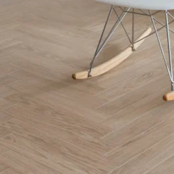 Laminatgolv BerryAlloc Chateau+ Charme Ljus Natur A+B Fiskbensgolv