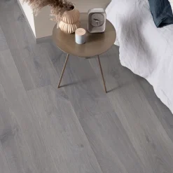 Laminatgolv Pergo Modern Plank 4V - Sensation Urban Grey Oak 1-Stav