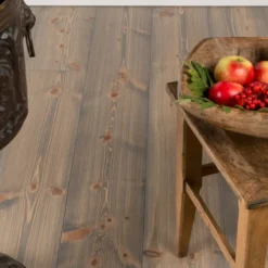 Massivt Parkettgolv DalaFloda HardPine Economy Sober