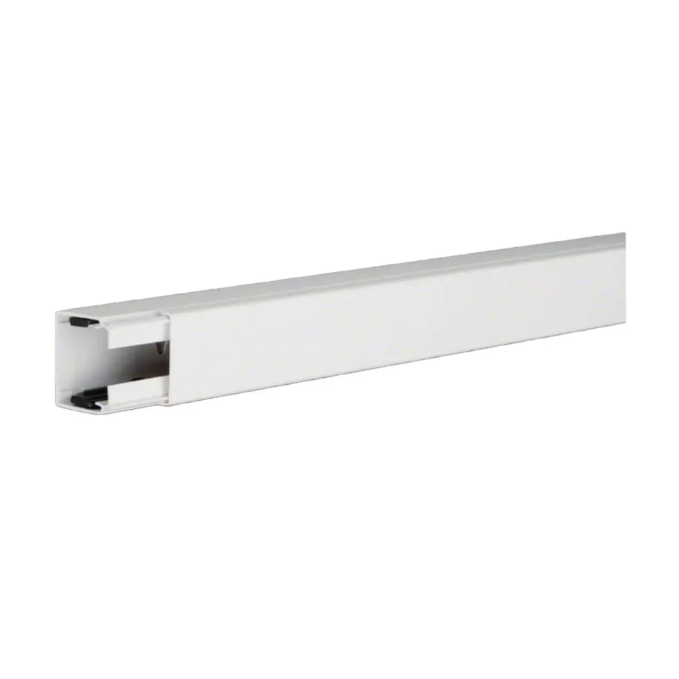 Matarkanal Hager LF 40 x 40 mm 2 meter PVC Vit RAL 9016