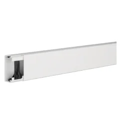 Matarkanal Hager LF 30 x 57 mm 2 meter PVC Vit RAL 9016