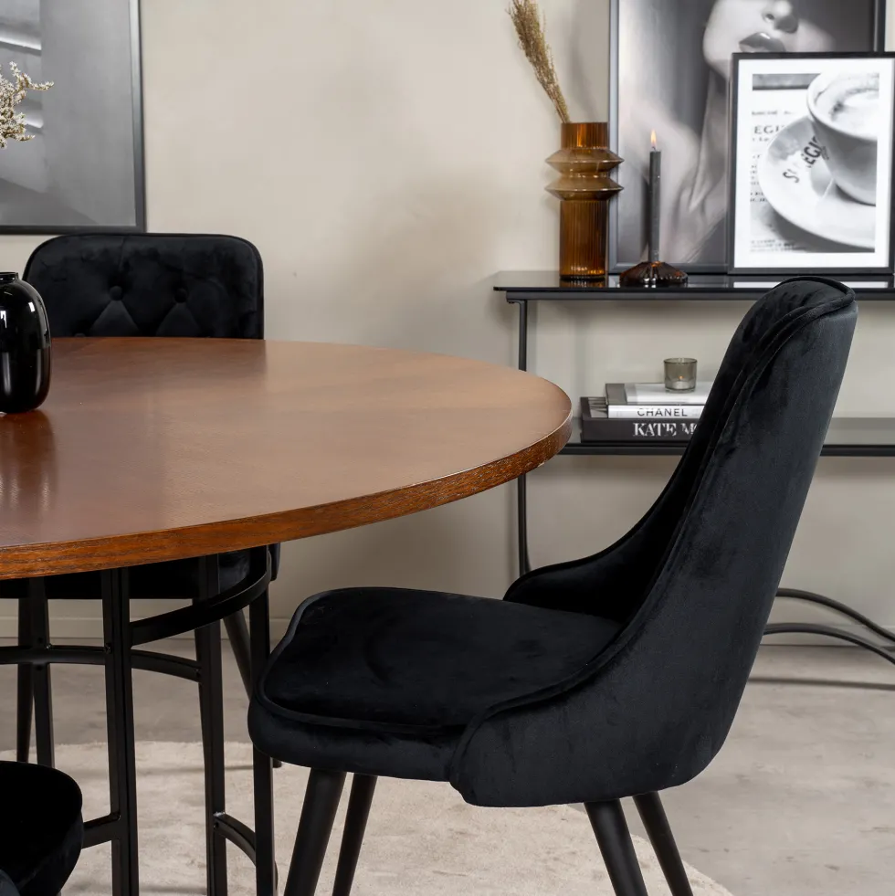 Matgrupp furniture/fashion Copenhagen med 4 Vera Stolar