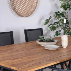 Matgrupp Venture Home Chane med 4 Anve Matstolar