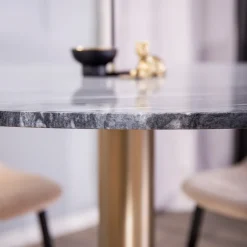 Matgrupp Venture Home Estelle Rund med 4 Pobbie Stolar SammetSvart Bord med Mässingsben, Beige Stol med Svarta Ben
