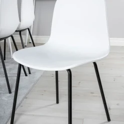 Matgrupp Venture Home Pobbie med 6 Ardi StolarVit/Svart