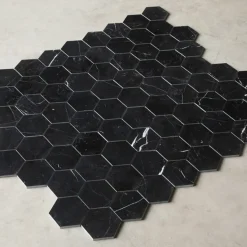 Natursten ArtStone Nero Marquina Hexagon Polerad 5x5 cm