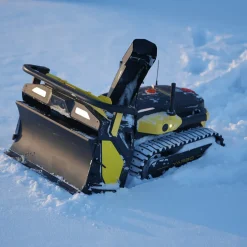 Robot Yarbo Core med Gräsklipparmodul och Snöslungemodul