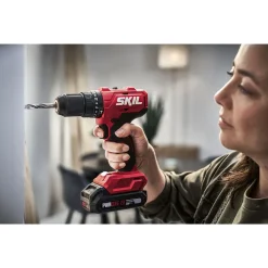 Skruvdragare SKIL 3021HC Batteridriven Kolborstfri med Slagborr och 100 Tillbehör