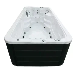 Swimspa Svenska Bad Trysil med Lock och Spatrappa