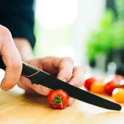 Tomatkniv Fiskars Edge 13 cm Med Tandat Blad