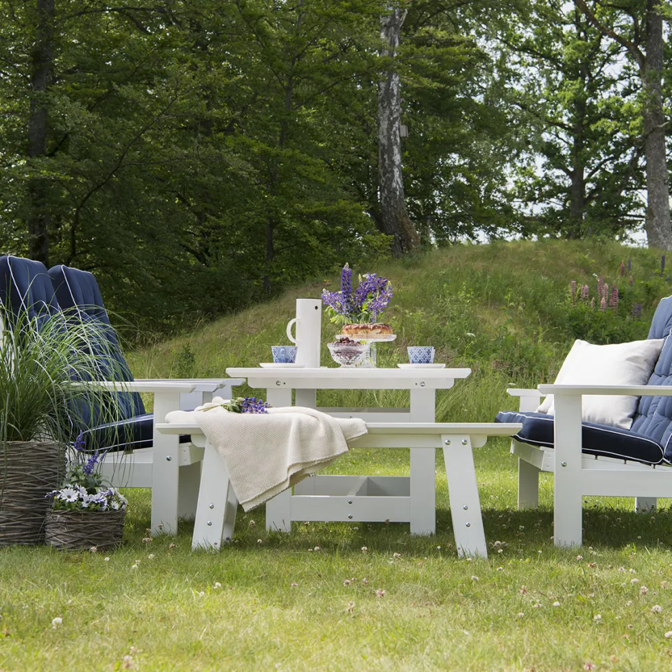 Trädgårdsbänk Hillerstorp Cecilia Vit Furu, Bänk Utomhus - 3 Sittplatser