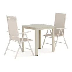 Trädgårdsgrupp Comfort Garden Tunis utomhus caféset 70x70 cm med 2 Maggie positionsstolar