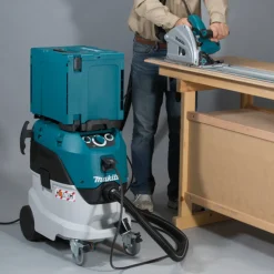 Universaldammsugare Makita VC4210M