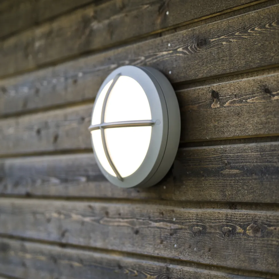 Väggarmatur Hide-a-lite Moon Public Cross I IK10