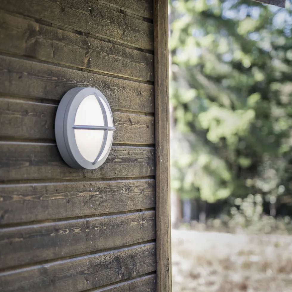 Väggarmatur Hide-a-lite Moon Public Cross I IK10