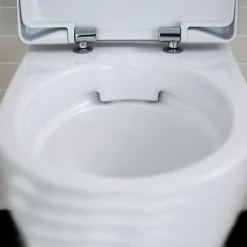 Vägghängd Toalettstol Geberit iCon Rimfree 3575 med Grohe Rapid SL 113 cm