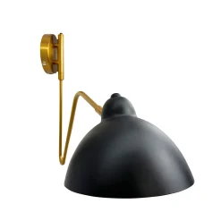 Vägglampa Dyberg Larsen Futura med Böjd Arm