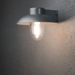 Vägglykta Gnosjö Konstsmide Mani E27