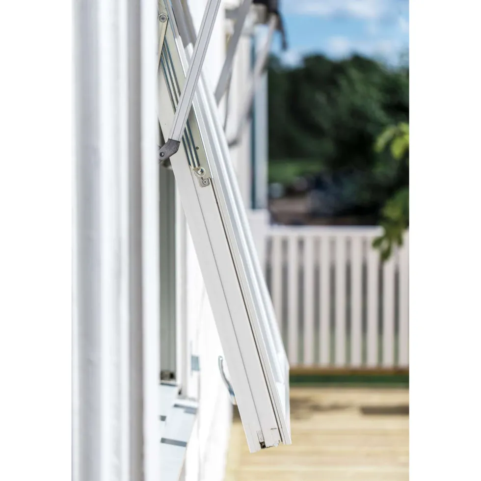 Vridfönster Outline 3-Glas Aluminium